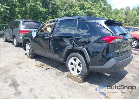 2019 Toyota Rav4 Xle z USA, uszkodzony, nr VIN 2T3P1RFV4KC018245